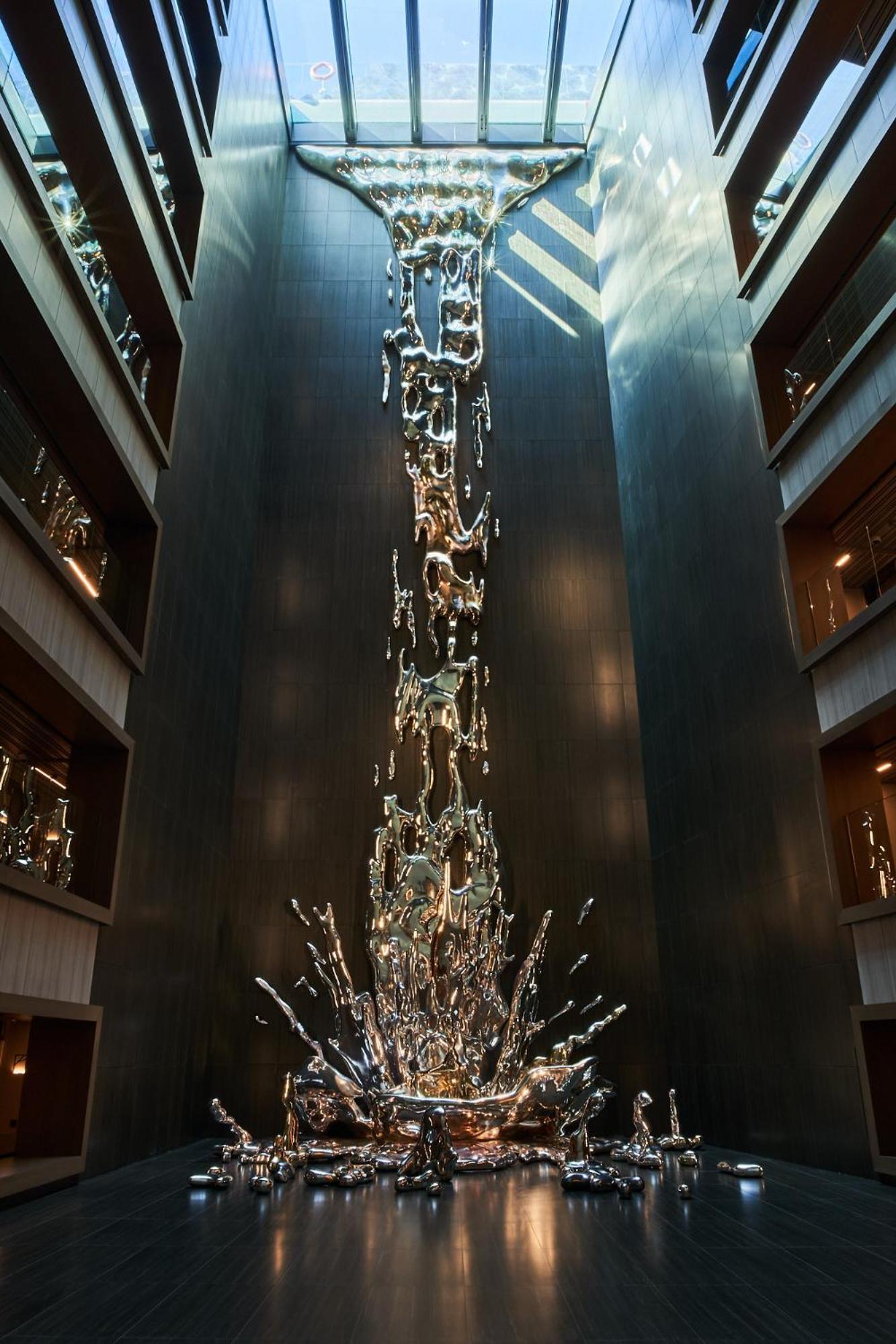 Vp Plaza Espana Design Madrid Eksteriør bilde The fountain at the entrance of the hotel